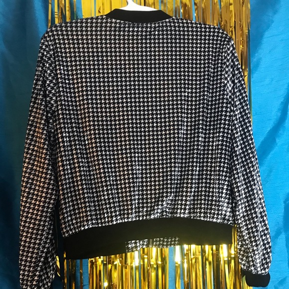 36 Point 5 Black & White Jacket w/ Red Stripes🖤❤️🖤❤️ - Picture 8 of 9